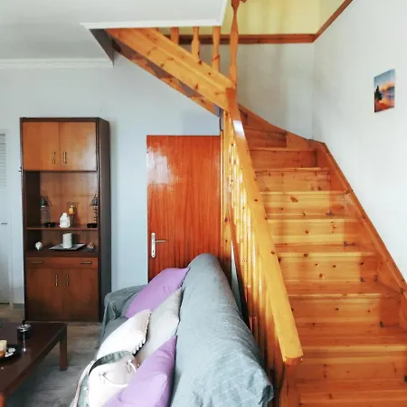 Traditional Panoramic Sea View House דירה *