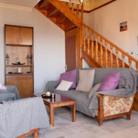 Traditional Panoramic Sea View House